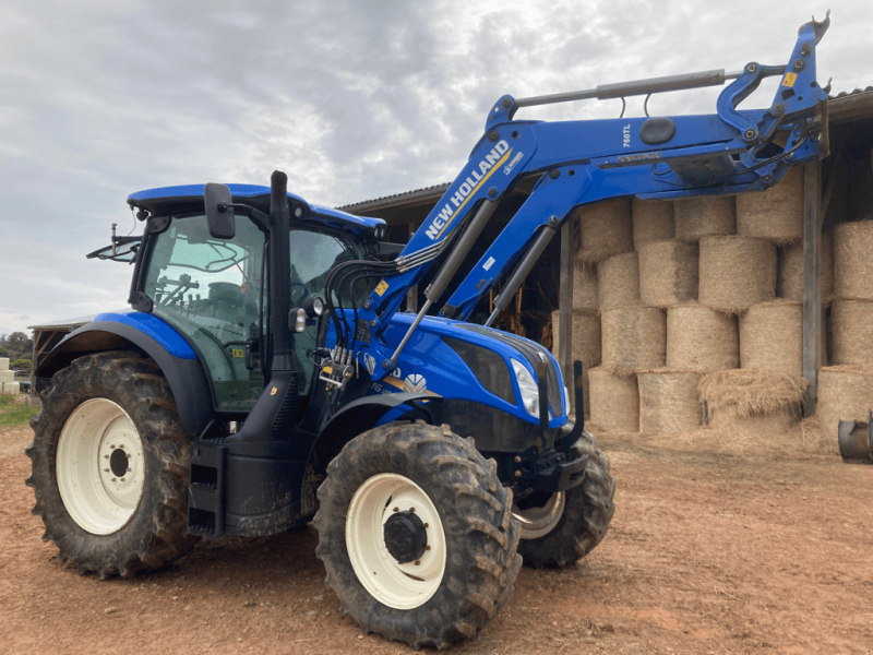 Traktor van het type New Holland T6.125 ELECTROCOMMAND T4B, Gebrauchtmaschine in CONDE SUR VIRE (Foto 1)