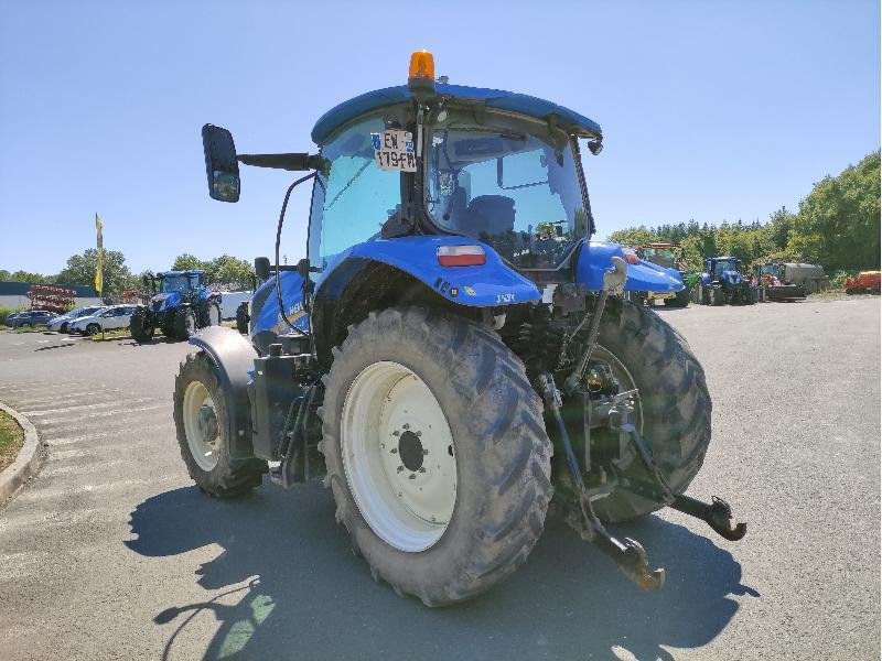 Traktor del tipo New Holland T6125, Gebrauchtmaschine en CHATEAUBRIANT CEDEX (Imagen 3)