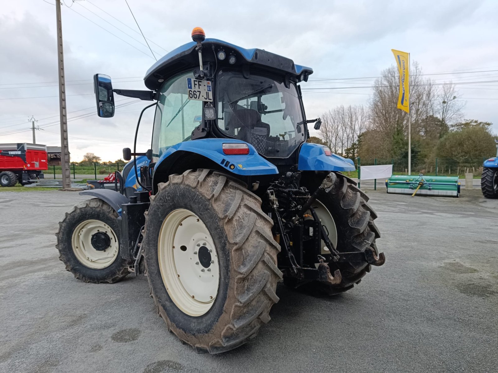 Traktor des Typs New Holland T6.125S, Gebrauchtmaschine in Montenay (Bild 7)