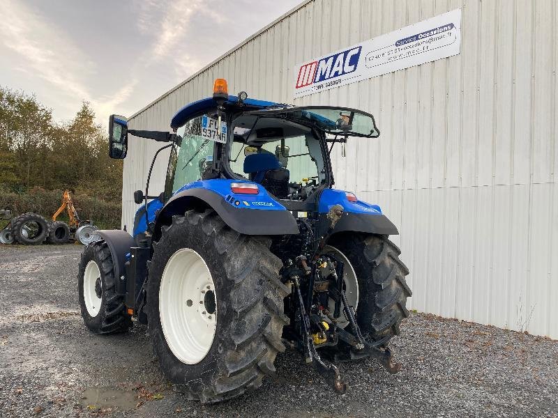 Traktor of the type New Holland T6125S, Gebrauchtmaschine in CHATEAUBRIANT CEDEX (Picture 4)