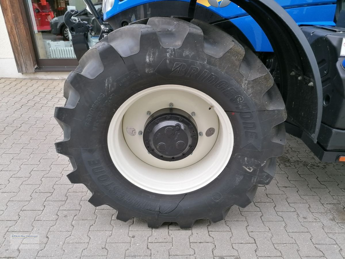 Traktor typu New Holland T6.145 Auto Command SideWinder II (Stage V), Neumaschine v Obing (Obrázok 4)