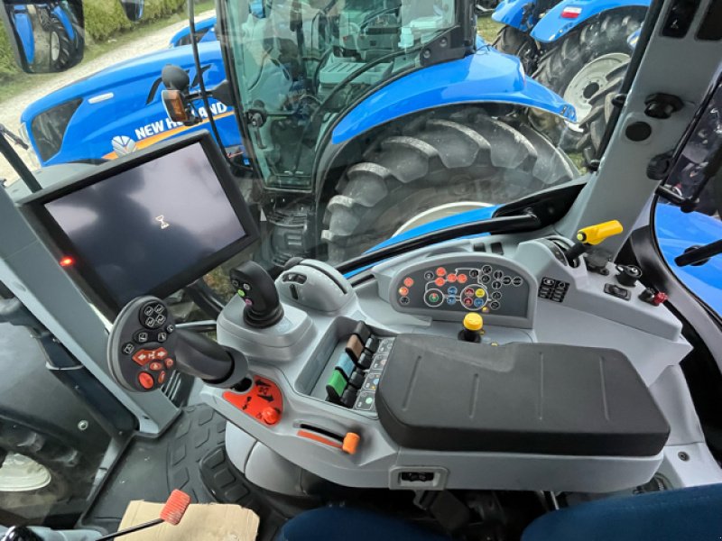 Traktor typu New Holland T6.145 DCT, Gebrauchtmaschine w VERT TOULON (Zdjęcie 5)