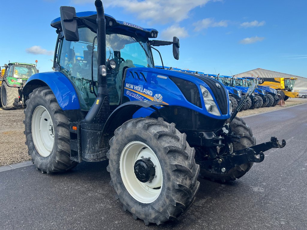 Traktor от тип New Holland T6.145 DCT, Gebrauchtmaschine в VERT TOULON (Снимка 2)