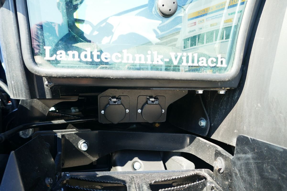 Traktor of the type New Holland T6.145 Dynamic Command SideWinder II (Stage V), Gebrauchtmaschine in Villach (Picture 12)