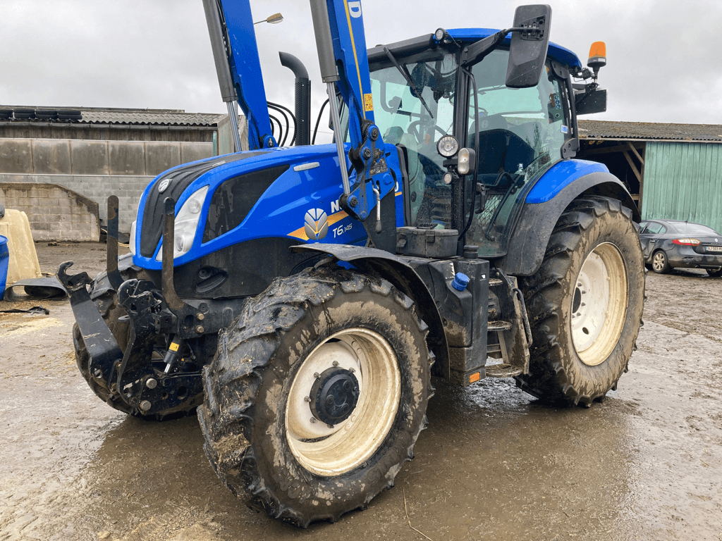 Traktor of the type New Holland T6.145 DYNAMIC COMMAND, Gebrauchtmaschine in CONDE SUR VIRE (Picture 1)