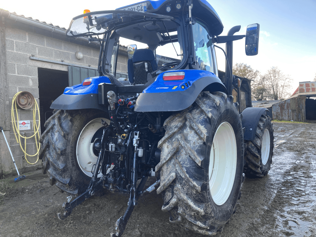 Traktor des Typs New Holland T6.145 DYNAMIC COMMAND, Gebrauchtmaschine in TREMEUR (Bild 3)