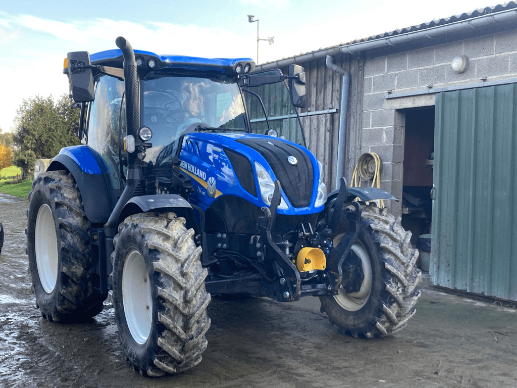 Traktor of the type New Holland T6.145 DYNAMIC COMMAND, Gebrauchtmaschine in TREMEUR (Picture 1)