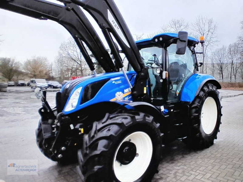 Traktor of the type New Holland T6.145 Dynamic Command, Vorführmaschine in Altenberge (Picture 1)