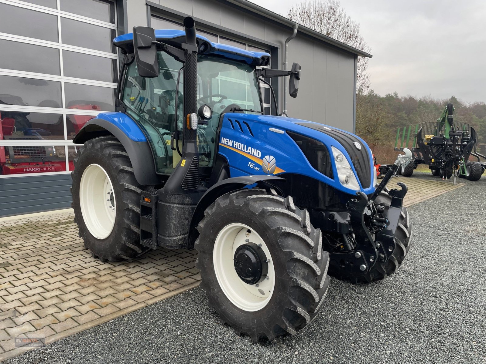 Traktor от тип New Holland T6.145 DynamicCommand, Gebrauchtmaschine в Lichtenfels (Снимка 1)