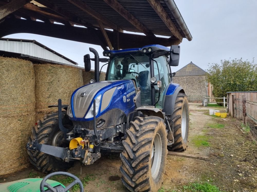 Traktor des Typs New Holland T6.145, Gebrauchtmaschine in FRESNAY LE COMTE (Bild 1)