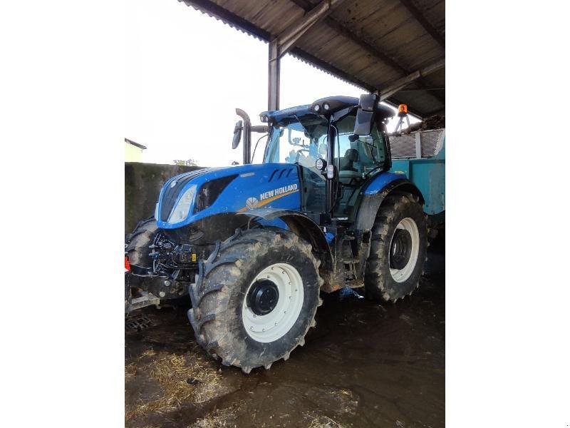 Traktor del tipo New Holland T6145DC, Gebrauchtmaschine en PLUMELEC (Imagen 1)