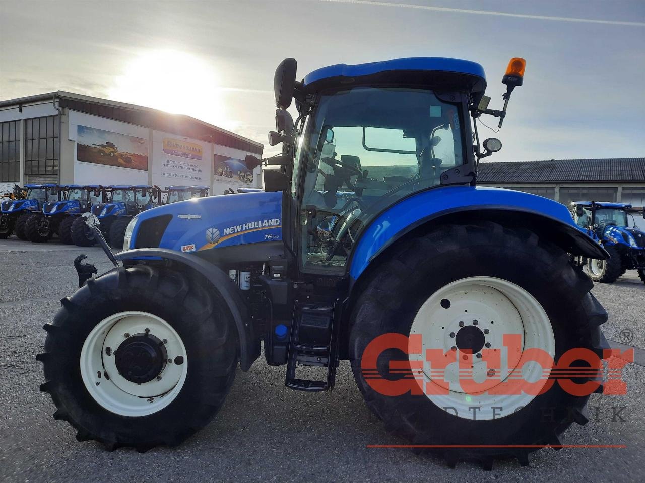 Traktor типа New Holland T6.150 AC, Gebrauchtmaschine в Ampfing (Фотография 3)