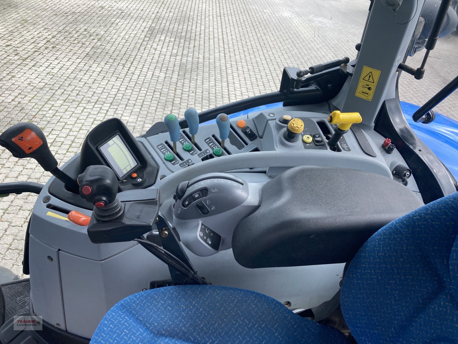 Traktor des Typs New Holland T6.155 mit Vollausstattung, Gebrauchtmaschine in Mainburg/Wambach (Bild 15)