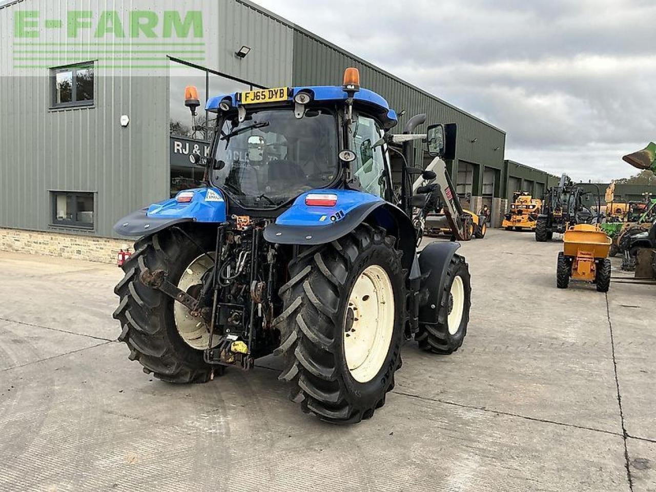 Traktor van het type New Holland t6.155 tractor (st21245), Gebrauchtmaschine in SHAFTESBURY (Foto 3)