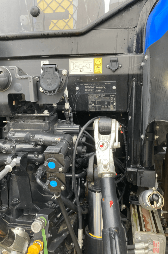 Traktor del tipo New Holland T6.160 DYNAMIC COMMAND, Gebrauchtmaschine In CINTHEAUX (Immagine 5)