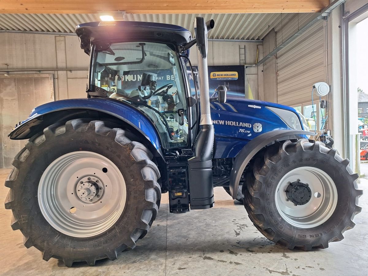 Traktor des Typs New Holland T6.165 Auto Command SideWinder II, Gebrauchtmaschine in Burgkirchen (Bild 8)