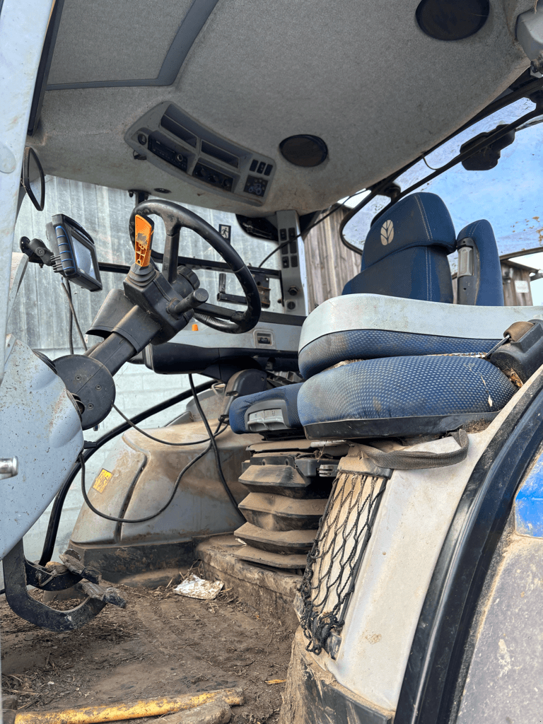 Traktor του τύπου New Holland T6.165 DYNAMIC COMMAND, Gebrauchtmaschine σε TREMEUR (Φωτογραφία 3)