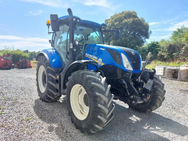 Traktor du type New Holland T6165DYC, Gebrauchtmaschine en CHATEAUBRIANT CEDEX (Photo 1)