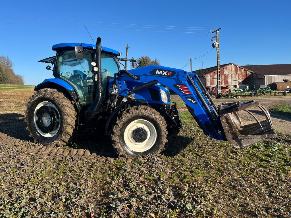 Traktor от тип New Holland T6.175 EC + U512 NEUF, Gebrauchtmaschine в VERT TOULON (Снимка 2)