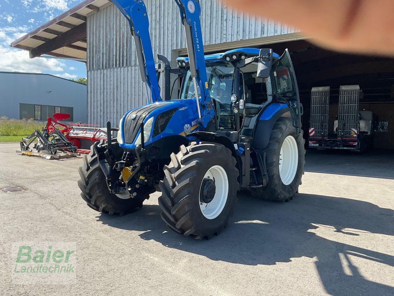 Traktor van het type New Holland T6.175, Gebrauchtmaschine in OBERNDORF-HOCHMOESSINGEN (Foto 2)