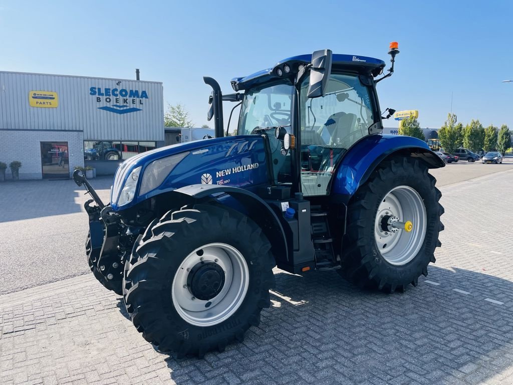 Traktor of the type New Holland T6.180 AC Blue Power, Neumaschine in BOEKEL (Picture 1)