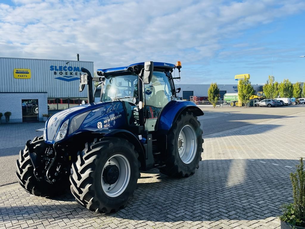 Traktor типа New Holland T6.180 AC Blue Power, Gebrauchtmaschine в BOEKEL (Фотография 1)