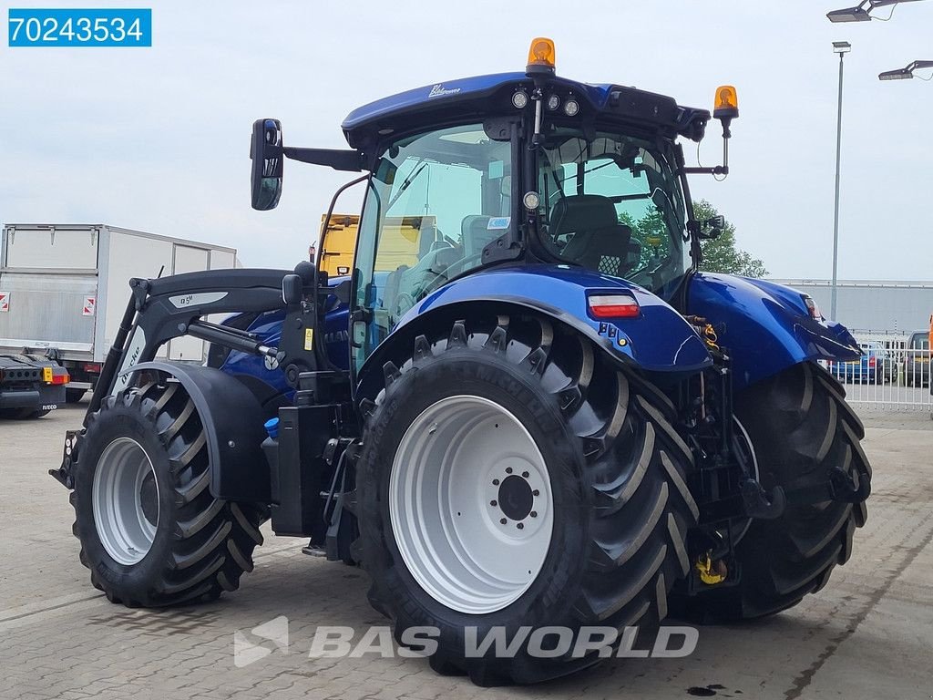 Traktor of the type New Holland T6.180 AC T6.180 4X4 FRONT HITCH + PTO - FRONTLOADER, Gebrauchtmaschine in Veghel (Picture 3)