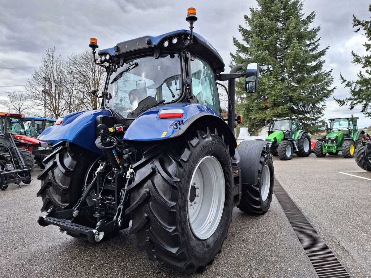 Traktor del tipo New Holland T6.180 Auto Command SideWinder II (Stage V), Neumaschine en Burgkirchen (Imagen 11)