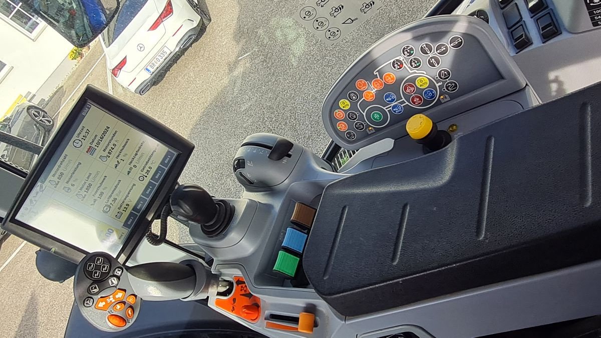 Traktor del tipo New Holland T6.180 Auto Command SideWinder II (Stage V), Gebrauchtmaschine en Burgkirchen (Imagen 15)