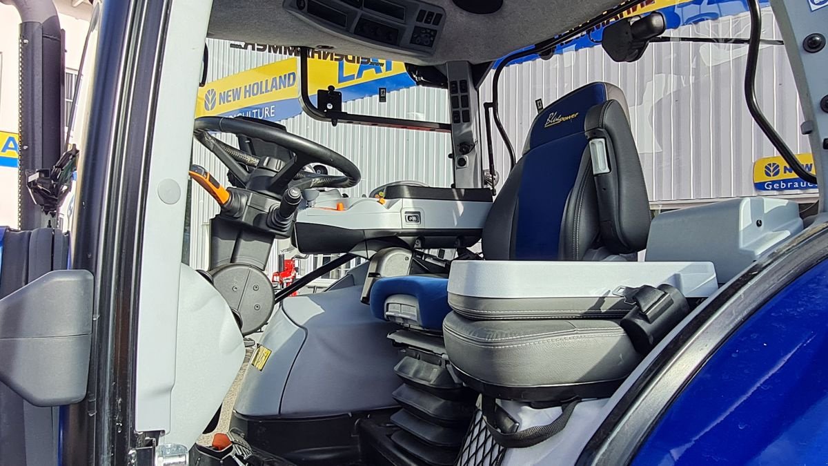 Traktor tipa New Holland T6.180 Auto Command SideWinder II (Stage V), Gebrauchtmaschine u Burgkirchen (Slika 12)