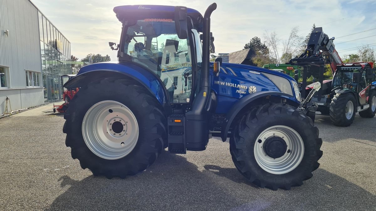 Traktor del tipo New Holland T6.180 Auto Command SideWinder II (Stage V), Gebrauchtmaschine en Burgkirchen (Imagen 4)