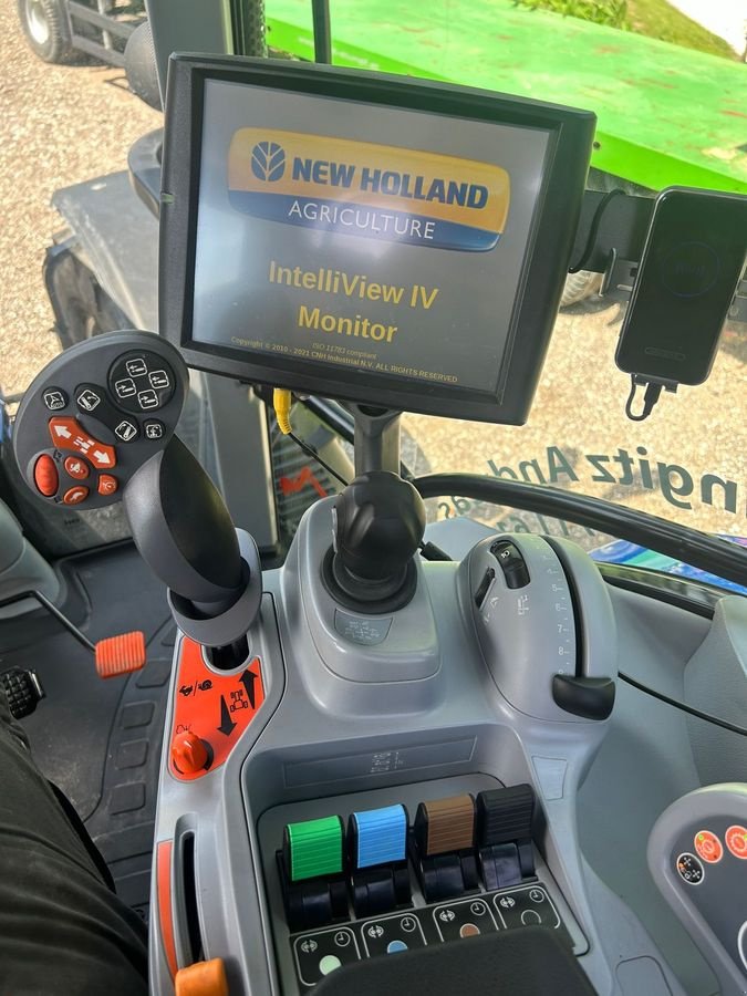 Traktor типа New Holland T6.180 Auto Command SideWinder II (Stage V), Gebrauchtmaschine в Traberg (Фотография 7)