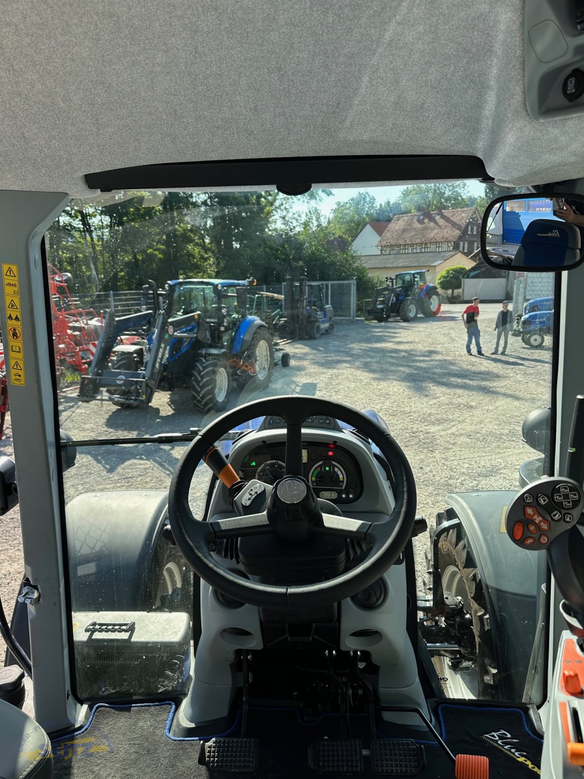 Traktor of the type New Holland T6.180 DC, Neumaschine in Lindenfels-Glattbach (Picture 20)