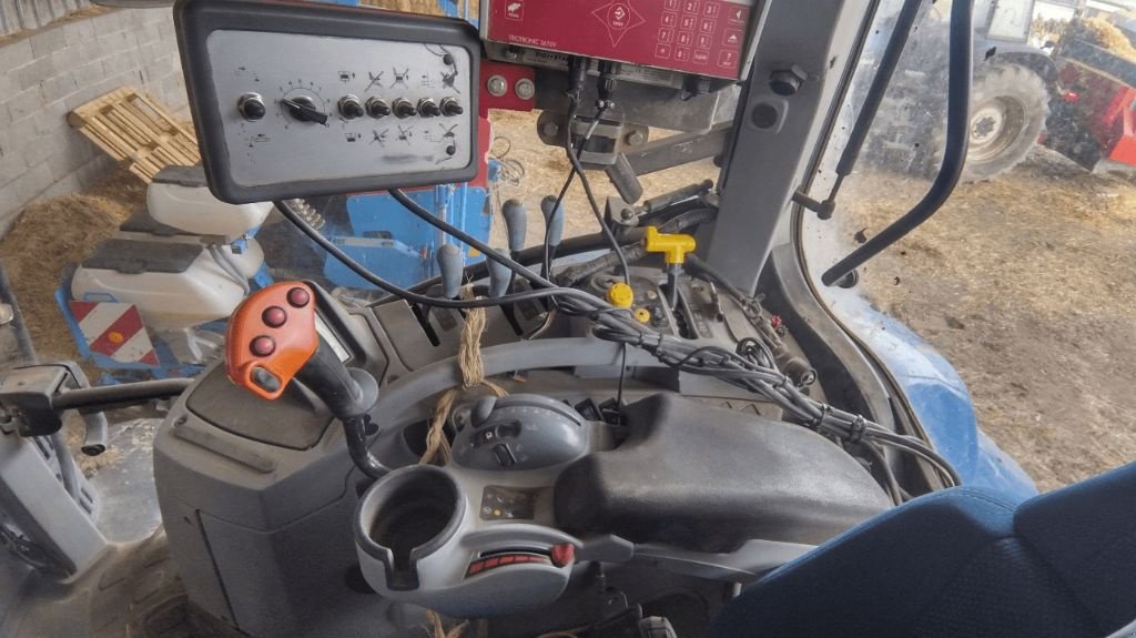 Traktor a típus New Holland T7 165S, Gebrauchtmaschine ekkor: ENNEZAT (Kép 5)