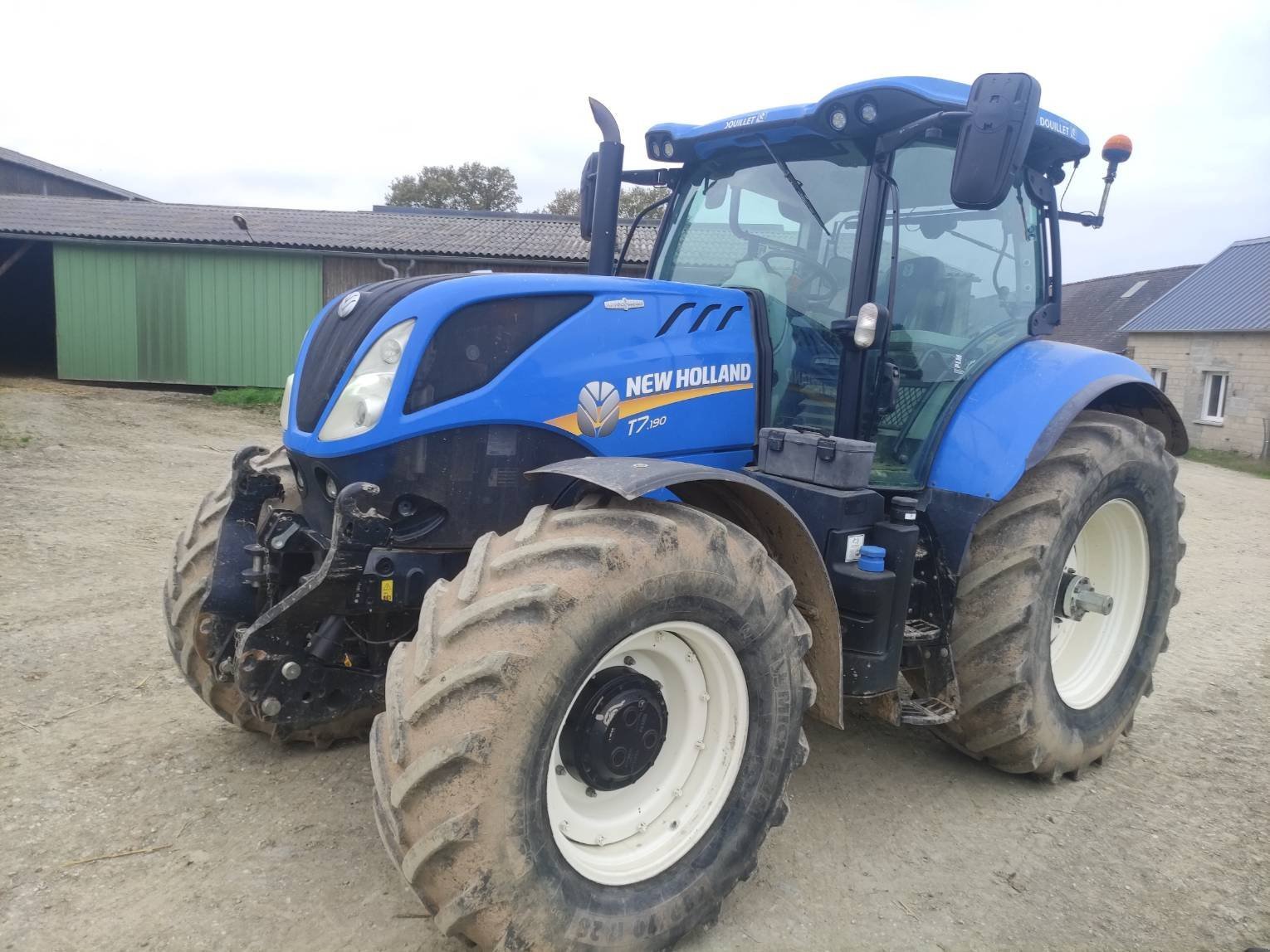 Traktor of the type New Holland T7 190 AC, Gebrauchtmaschine in Le Horps (Picture 1)