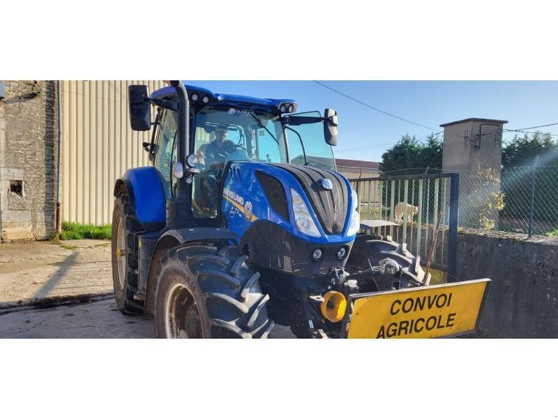 Traktor of the type New Holland T7-190RC, Gebrauchtmaschine in CHAUMONT (Picture 1)