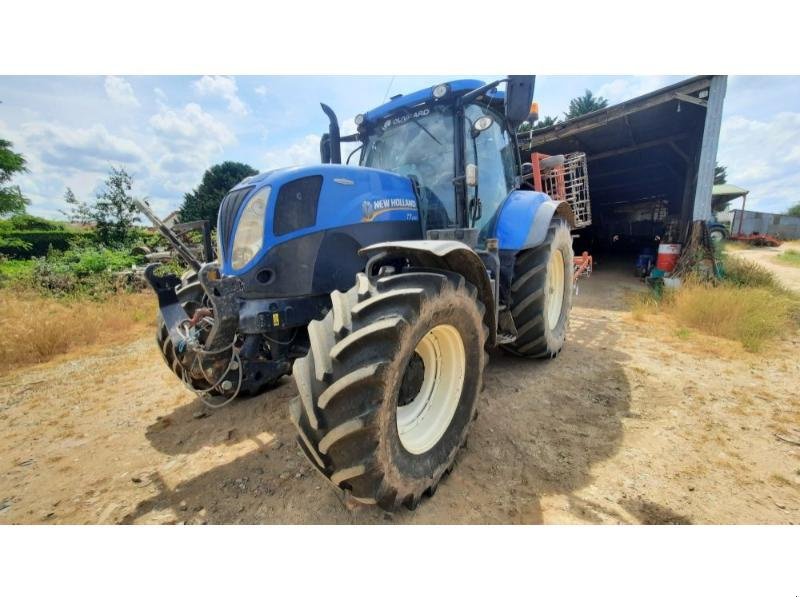 Traktor van het type New Holland T7-200AC, Gebrauchtmaschine in ANTIGNY (Foto 2)