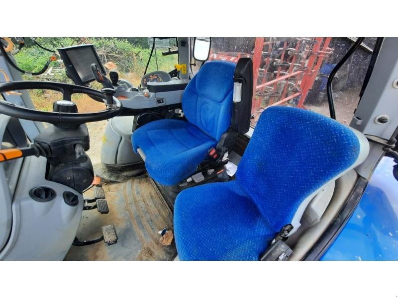 Traktor typu New Holland T7-200AC, Gebrauchtmaschine w ANTIGNY (Zdjęcie 9)