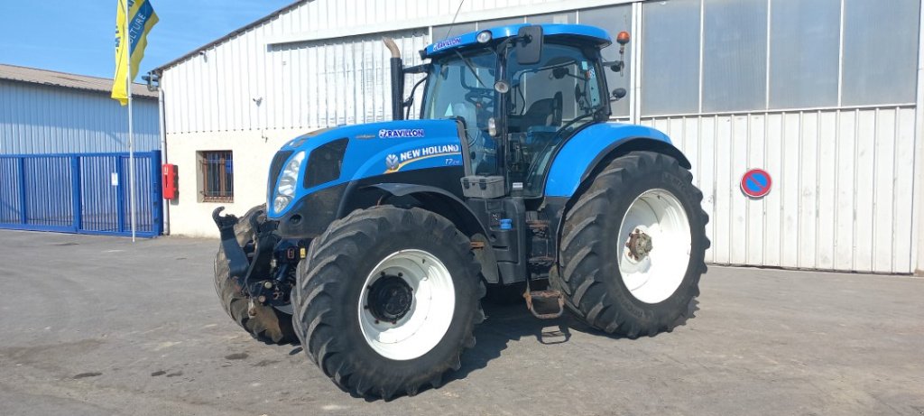 Traktor du type New Holland T7 210 AC, Gebrauchtmaschine en VERT TOULON (Photo 9)