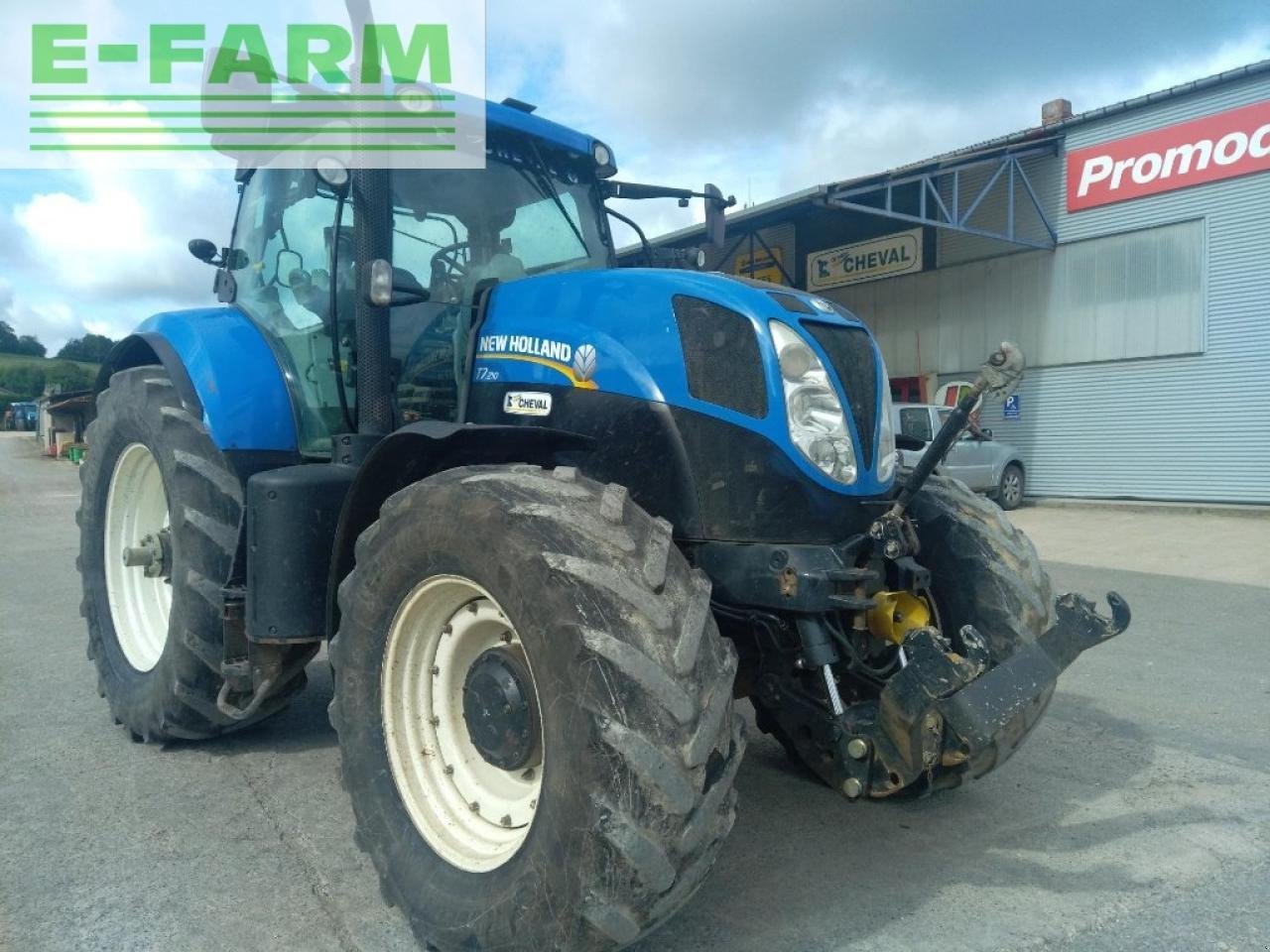 Traktor typu New Holland t7. 210 sw pc t4, Gebrauchtmaschine w CHAUVONCOURT (Zdjęcie 1)