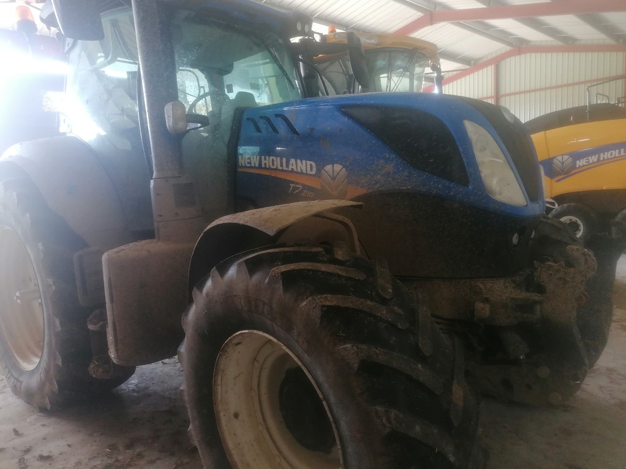 Traktor tipa New Holland T7 210 SW, Gebrauchtmaschine u Gondrecourt-le-Château (Slika 1)