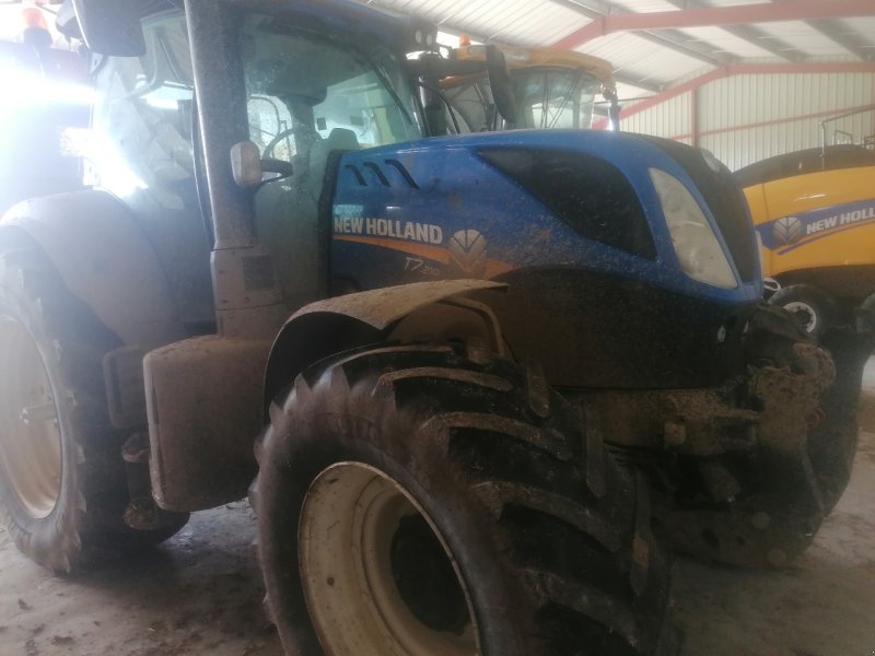 Traktor del tipo New Holland T7 210 SW, Gebrauchtmaschine In Gondrecourt-le-Château (Immagine 1)