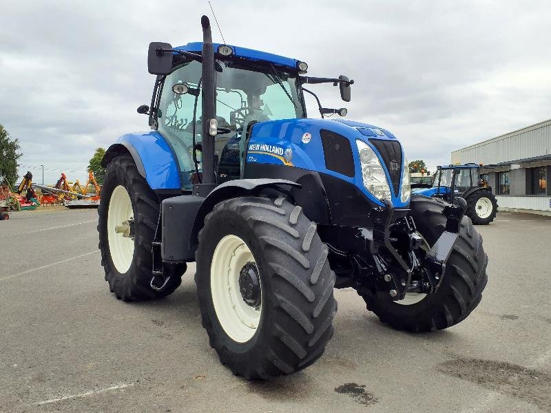 Traktor of the type New Holland T7-210RC, Gebrauchtmaschine in ANTIGNY (Picture 2)