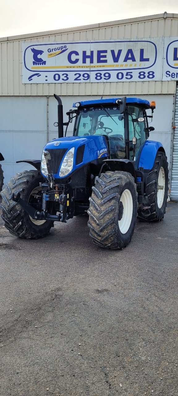 Traktor typu New Holland T7 220 pc sw, Gebrauchtmaschine w LIMEY-REMENAUVILLE (Zdjęcie 5)