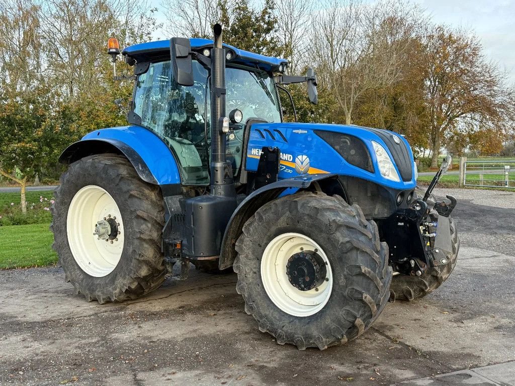 Traktor van het type New Holland T7 230 Auto Command DUTCH TRACTOR T 7230 Autocommand, Gebrauchtmaschine in Ruinerwold (Foto 1)