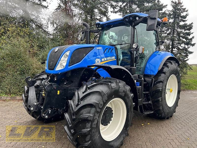 Traktor типа New Holland T7 245 AC, Gebrauchtmaschine в Steinau-Rebsdorf (Фотография 1)