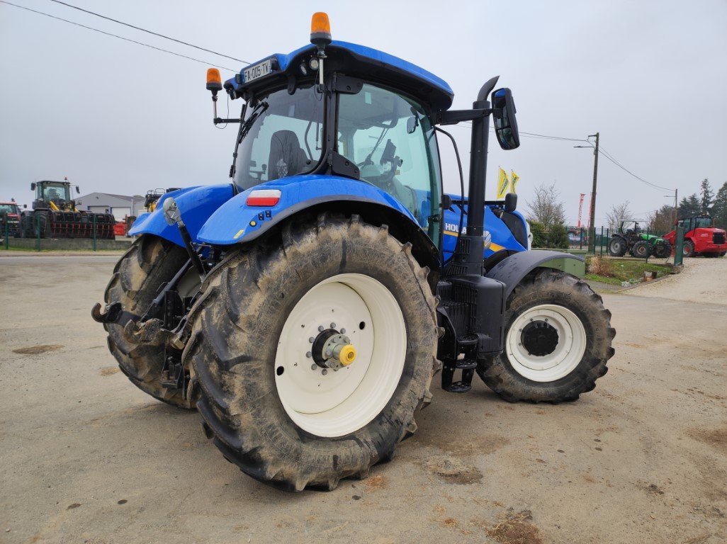 Traktor tipa New Holland T7 245 AC, Gebrauchtmaschine u Noyen sur Sarthe (Slika 4)