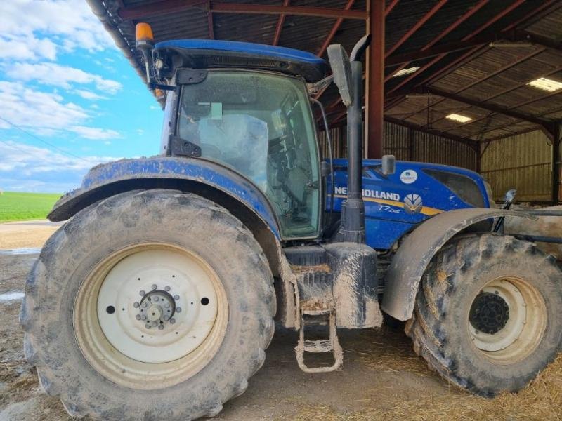 Traktor van het type New Holland T7-245, Gebrauchtmaschine in CHAUMONT (Foto 1)