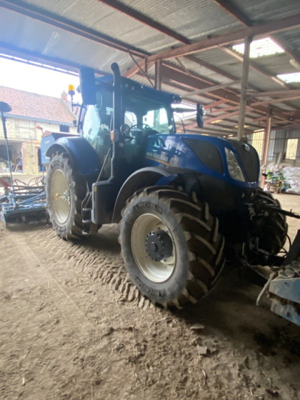 Traktor des Typs New Holland T7 245, Gebrauchtmaschine in VERT TOULON (Bild 1)