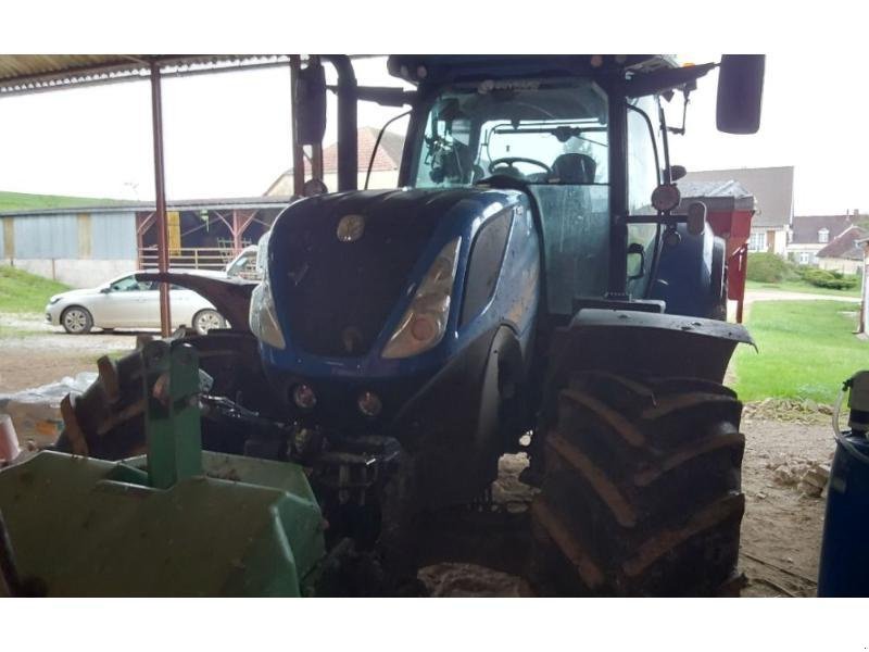 Traktor du type New Holland T7-245AC, Gebrauchtmaschine en CHAUMONT (Photo 3)